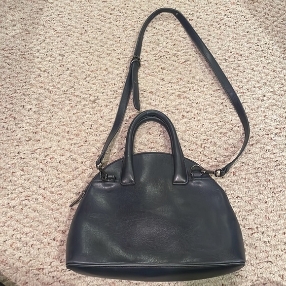 Dark blue, Matt & Nat bucket cross body bag. - Picture 3 of 4